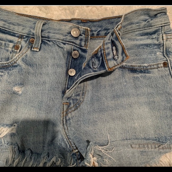 Levi’s 501 shorts - Picture 3 of 3